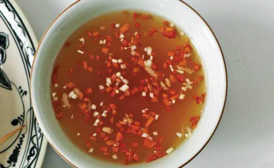 Nuoc cham - så gör du den balanserade vietnamesiska såsen