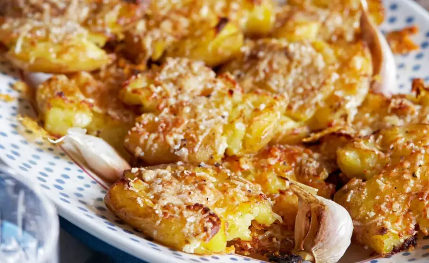 Sås till smashed potatoes - de bästa smakerna och recepten