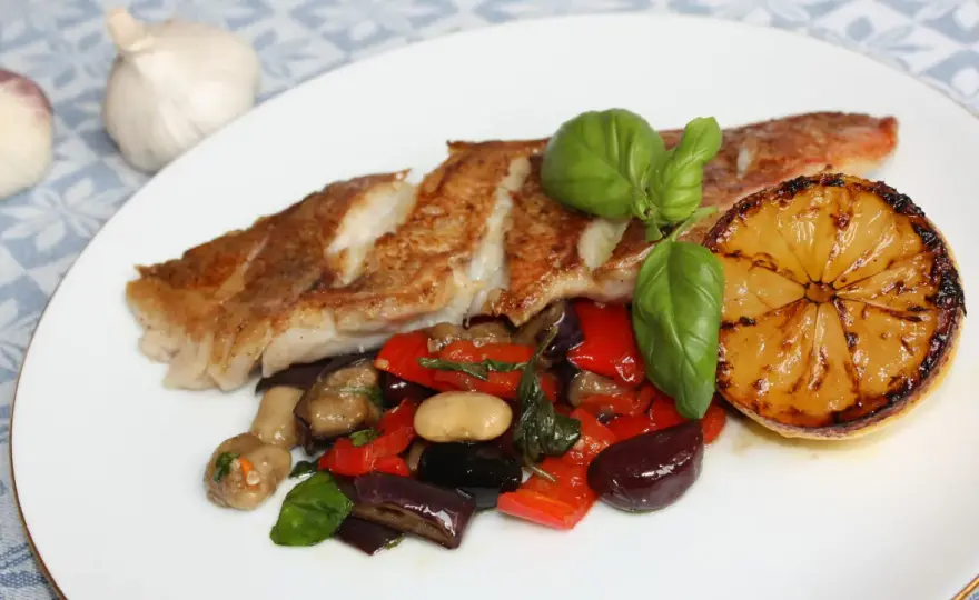 Uer recept med smörstekt filé och krispigt skinn