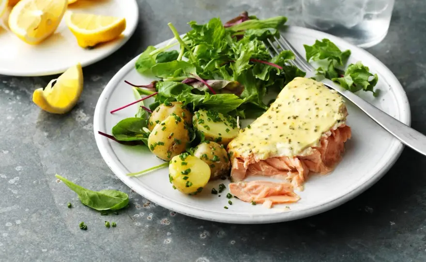Pulled lax i ugnen - saftig fisk med rätt balans
